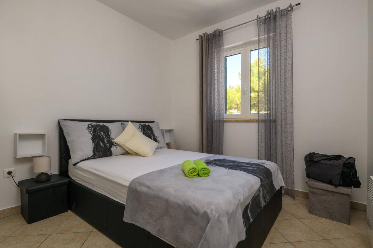 Apartment Sea Premantura Ngoại thất bức ảnh