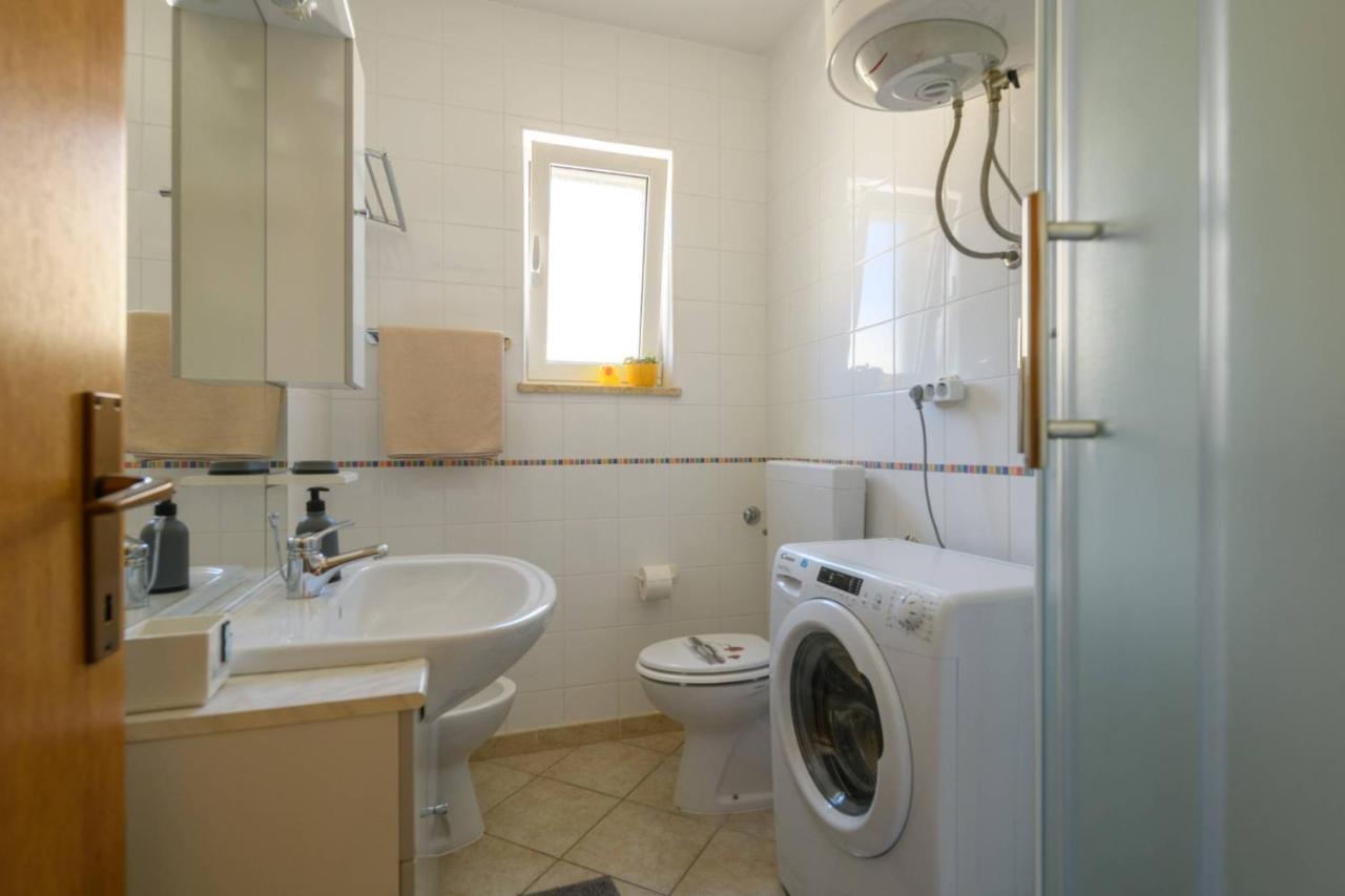 Apartment Sea Premantura Ngoại thất bức ảnh