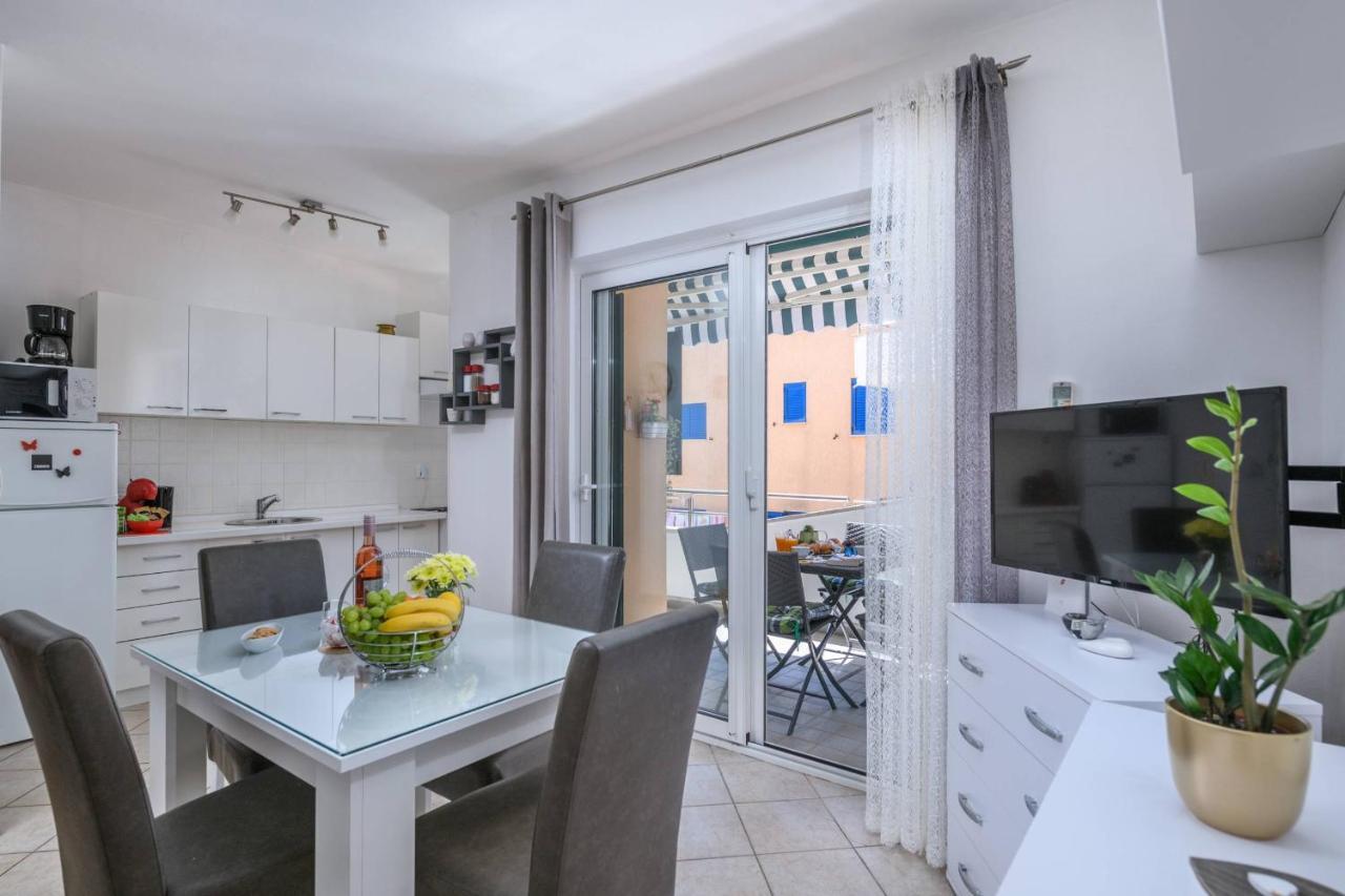 Apartment Sea Premantura Ngoại thất bức ảnh